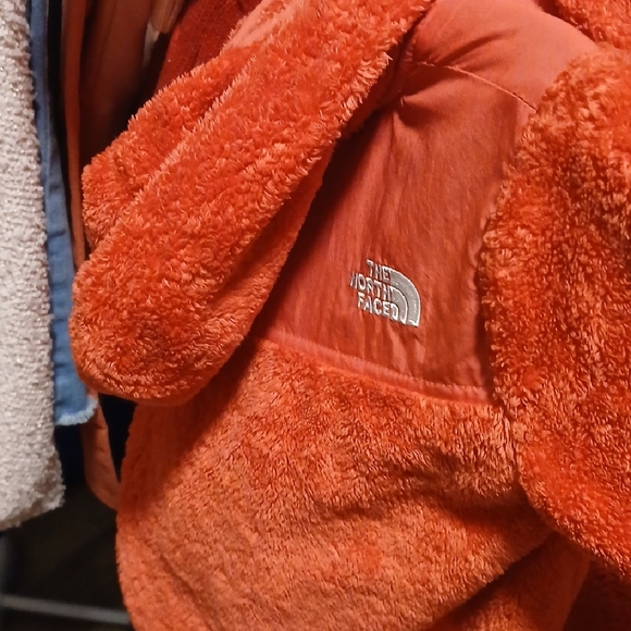 The North Face Vibrant Red Fleece Jackets - Picture 5 of 6